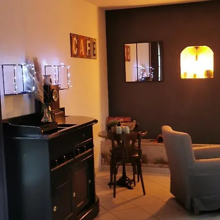 Cosy Avec Jardin, Espace Vintage Et Jeux De Societe *