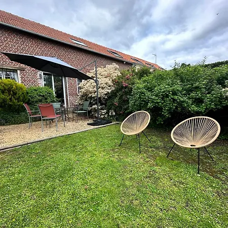 Cosy Avec Jardin, Espace Vintage Et Jeux De Societe Chevincourt
