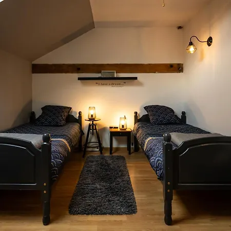 Cosy Avec Jardin, Espace Vintage Et Jeux De Societe